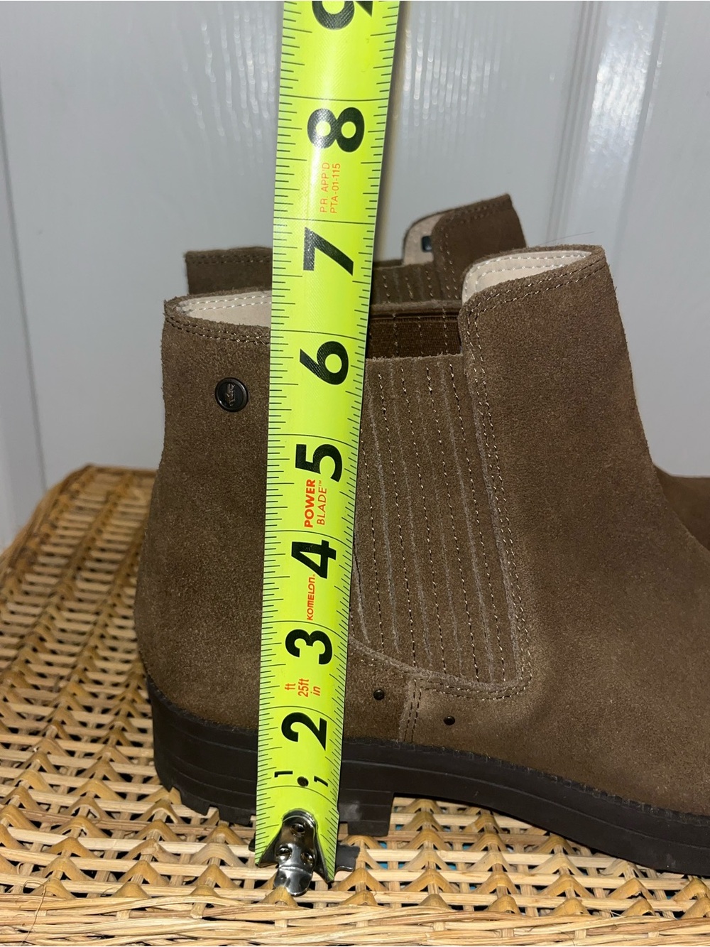 REVITALIGN Kodiak Bluff water-resistant suede Chelsea boots in Bison - Picture 10 of 12